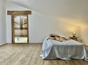 Main House with Guest Gite, Swimming Pool ad Land
