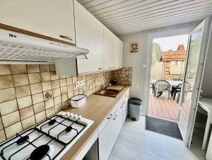 Detached House with Pool in Lovely Garden