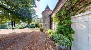 Main House, Guest House, Stables and Pool