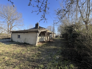 Detached House with Garden and Open View