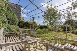 Beautiful House and Garden, Possible BnB Prospect