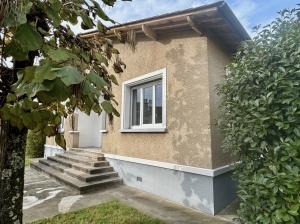 Delightful Detached House with Garden