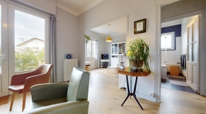 Delightful Detached House with Garden