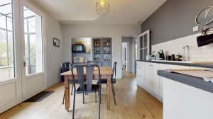 Delightful Detached House with Garden