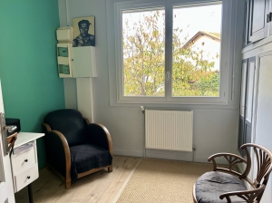 Delightful Detached House with Garden