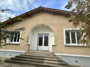 Delightful Detached House with Garden