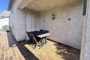 Detached Bungalow with Garden, Great Location