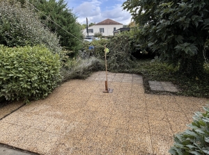 Detached Bungalow with Garden, Great Location