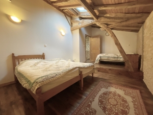 Detached Villa with Pool and Landscaped Garden