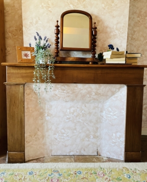 Detached Villa with Pool and Landscaped Garden