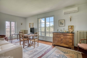 Beautiful Main House, Guest Cottage in 25 Hectares