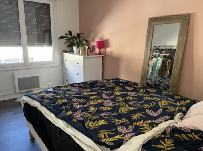 Prestige Property with Pool in Superb Location