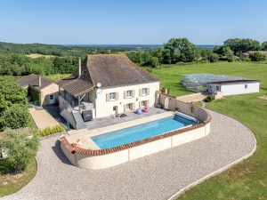 Detached Country House with Large Pool and Business