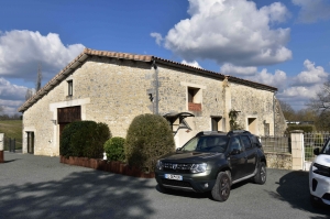 Detached Country House with Pool and Open Views