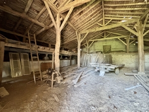 Detached Country House with Outbuilding