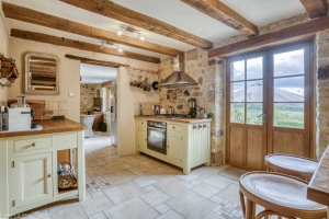 Detached Country House with Open View snd Pool