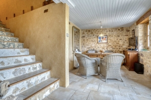 Detached Country House with Open View snd Pool