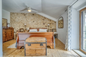 Detached Country House with Open View snd Pool