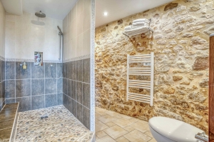 Detached Country House with Open View snd Pool
