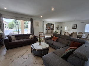 Contemporary Detached Villa with Pool