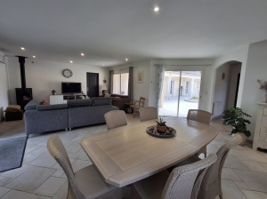 Contemporary Detached Villa with Pool