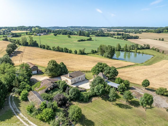 Former Farm Complex in Lovely Location
