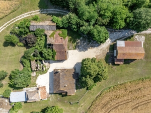 Former Farm Complex in Lovely Location
