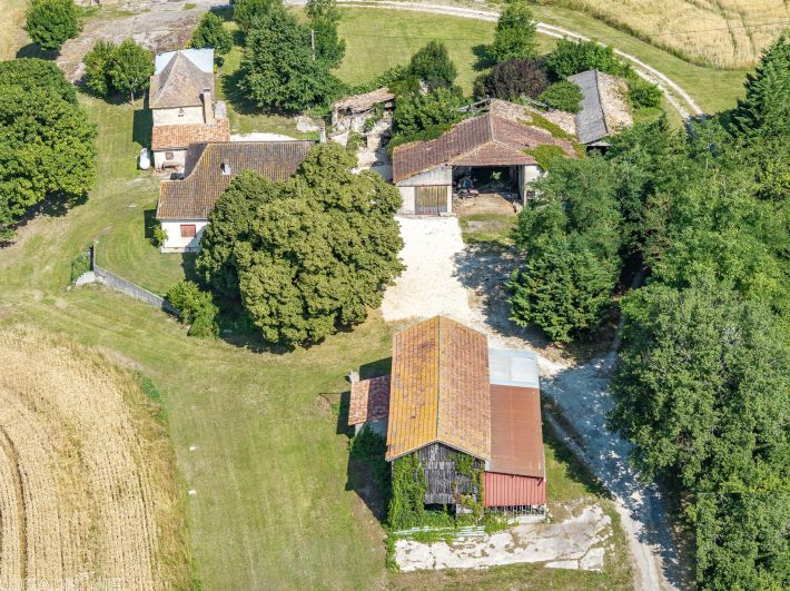 Former Farm Complex in Lovely Location