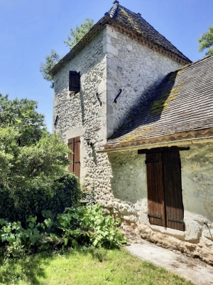 Detached Country House with Swimming Pool