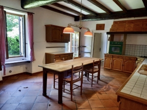 Detached Country House with Swimming Pool