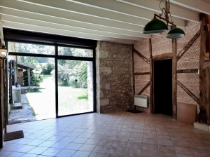 Detached Country House with Swimming Pool