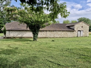 Maison De Maitre With Outbuilding