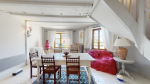 Completely Charming House with Garden