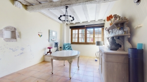 Completely Charming House with Garden