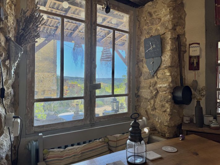 Charming Characterful House with Garden and Panoramic Views