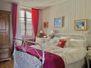 Charming Characterful House with Garden and Panoramic Views