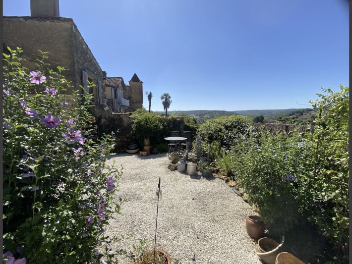 Charming Characterful House with Garden and Panoramic Views