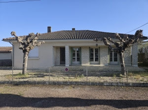 Detached House with Garden