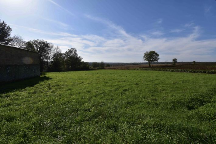 Large Barn in the Countryside to Develop