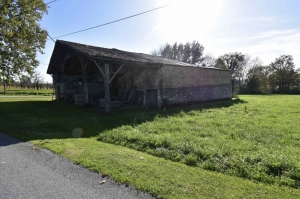 Large Barn in the Countryside to Develop