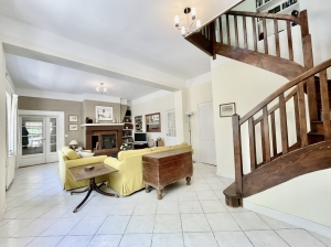 Detached House with Guest House and Swimming Pool