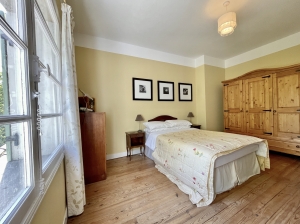 Detached House with Guest House and Swimming Pool