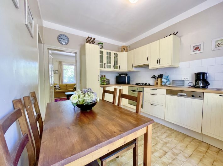 Detached House with Guest House and Swimming Pool