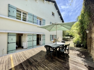 Detached House with Guest House and Swimming Pool
