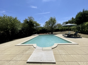 Detached House with Guest House and Swimming Pool