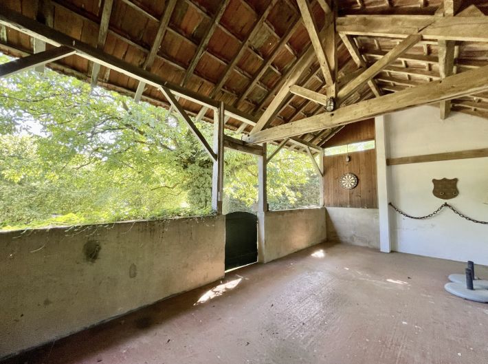Detached House with Guest House and Swimming Pool
