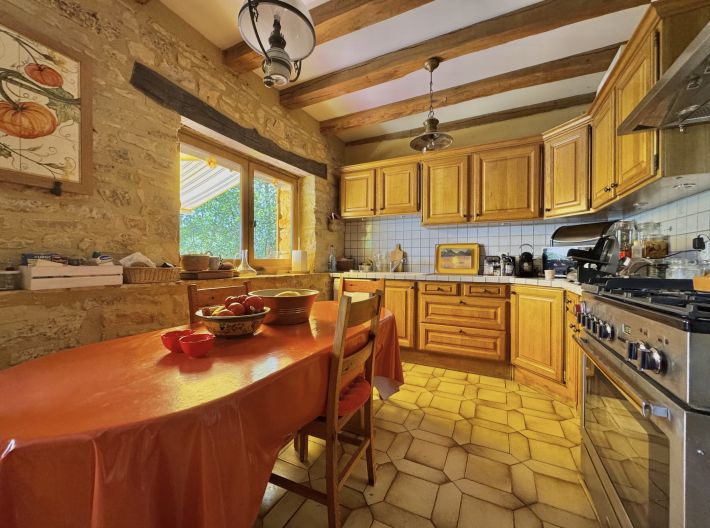 Detached Country House with Swimming Pool and Open Views