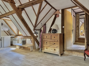 Detached Country House with Swimming Pool and Open Views