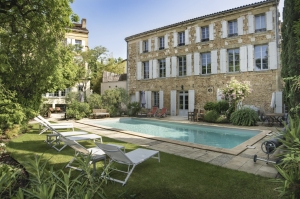 Mansion House with Guest House and Pool