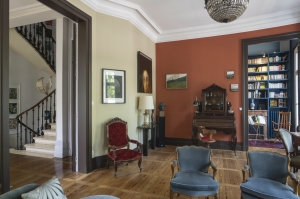 Mansion House with Guest House and Pool